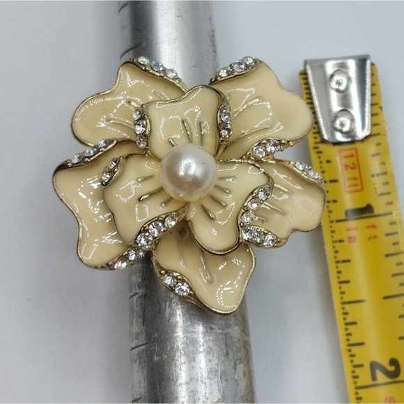 Rhinestone Embellished Enameled 3D  Flower Statement Chunky Stretch Ring - Picture 5 of 6